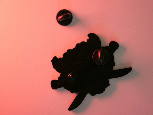 HL BO Twin Fang Tiger Pin