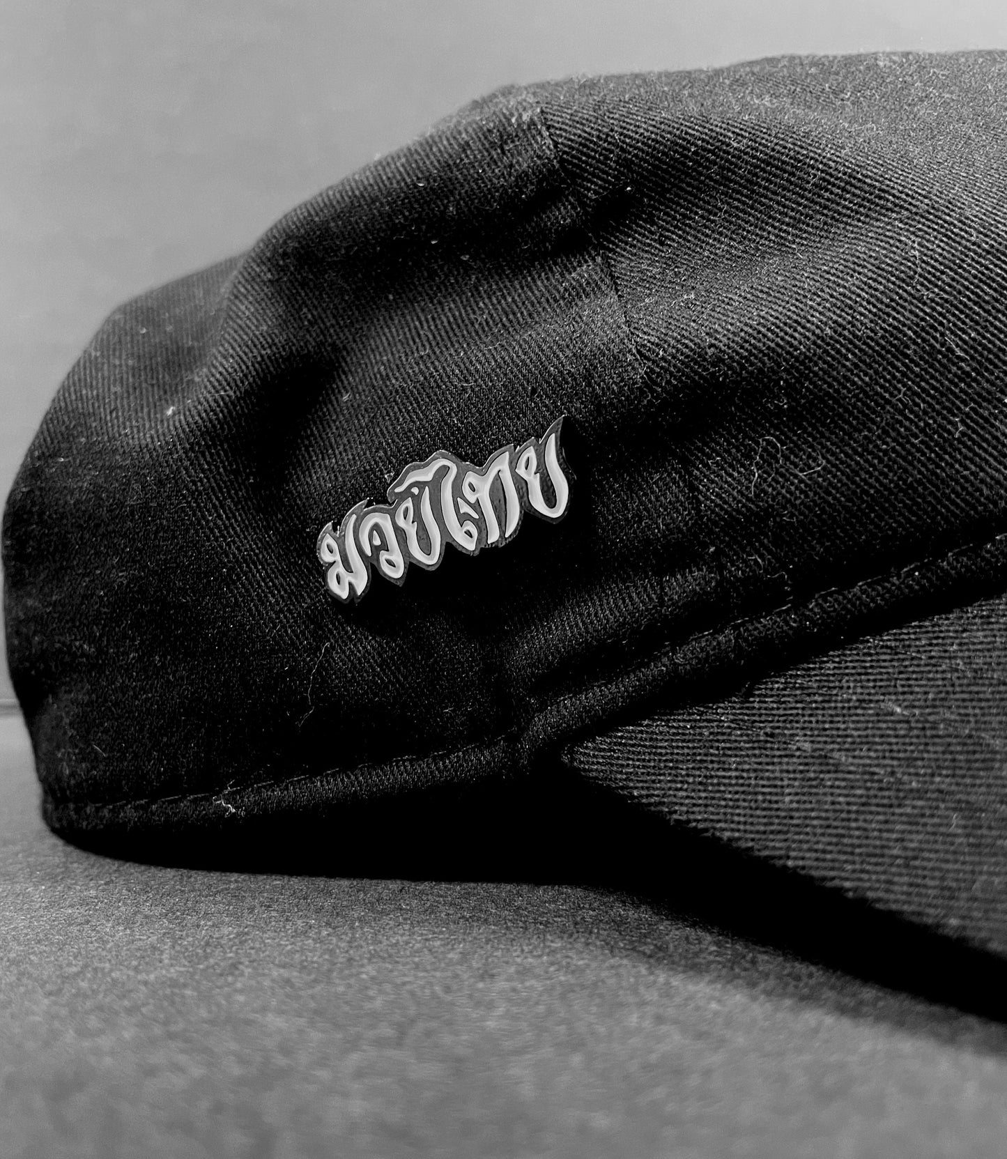 HL BO – Muay Thai Script Pin