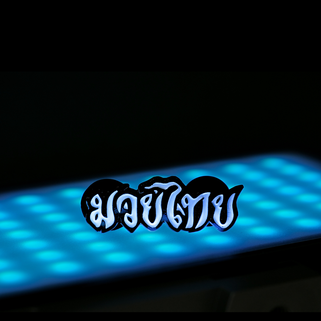 HL BO – Muay Thai Script Pin