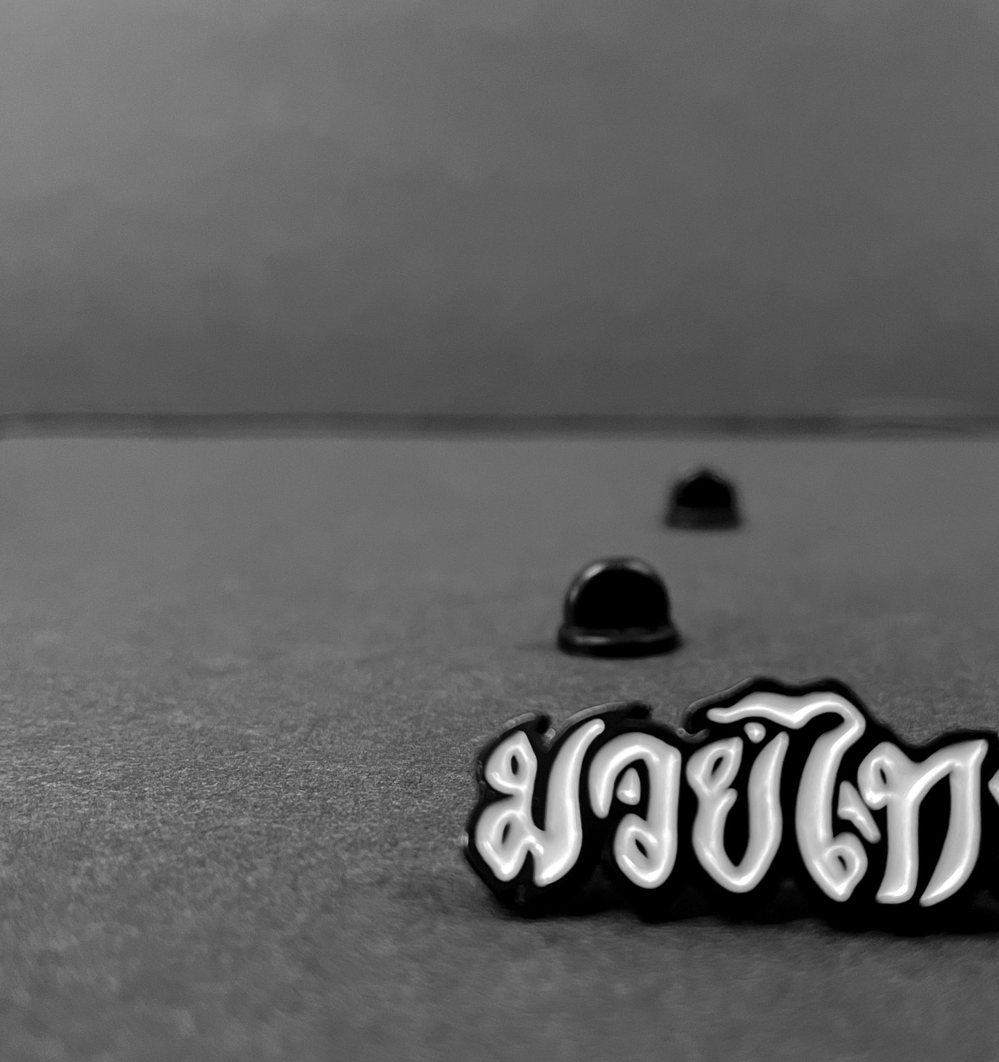 HL BO – Muay Thai Script Pin